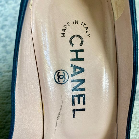 Chanel Authentic Black Suede Logo CC Pumps Heels w COA - Picture 8 of 13